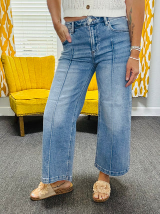 Light Pintuck Jeans