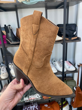 Tobacco Suede Rowdy Boot