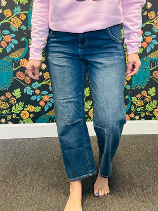 Lasso Barrel Fit Jeans