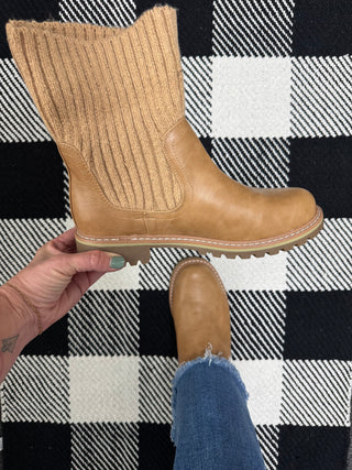 Caramel Quiver Boots