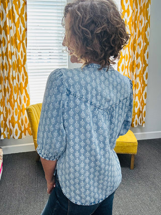 Tulip Crest Sidney Top