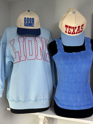 Lions Dot Mockneck