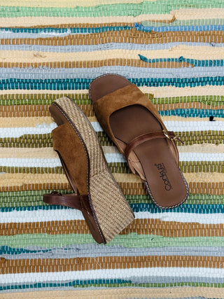 Treat Yourself Chestnut Wedge